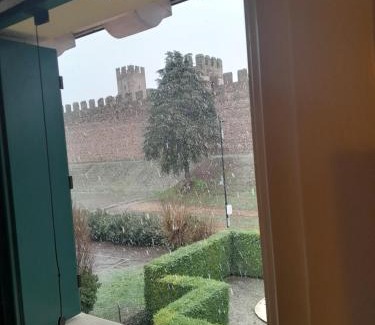 Villafranca di Verona Bed & Breakfast | Bed And Breakfast Castello