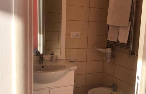 Posillipo Bed & Breakfast | Bed and Breakfast 'Camera La Regina Del Mare' with Balcony, Wi-Fi and Air Conditioning