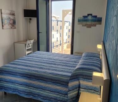 Torre Vado Bed & Breakfast | Bed and breakfast Delfino Blu