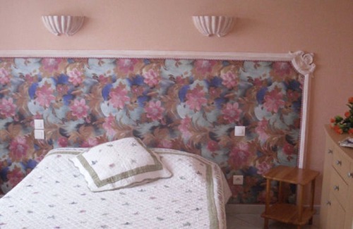 Issel House | Bed and Breakfast Domaine de la Pendule 3