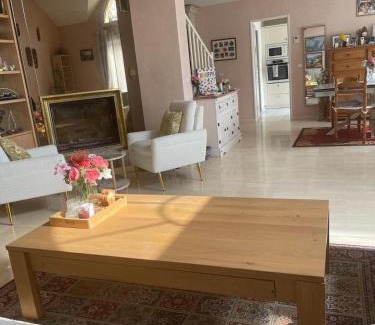 Vaureal House | Bed and breakfast jeux olympiques 2024
