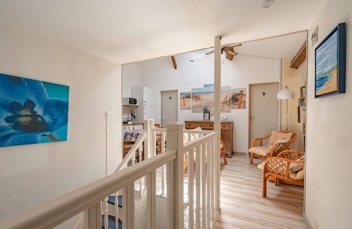 Marennes Bed & Breakfast | Bed and Breakfast 'Océane' with Shared Terrace, Private Garden and Wi-Fi