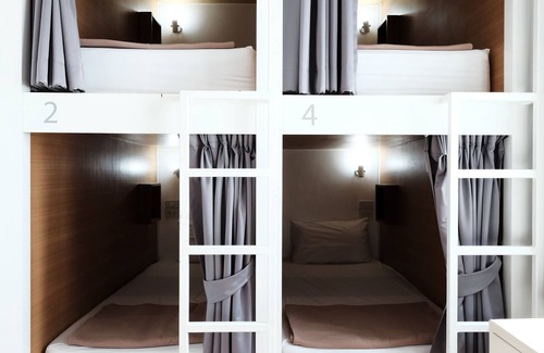 Lak Si Hotel | Bed in 6-bed Female Dorm Shared Bathroom With a Shared Social Area