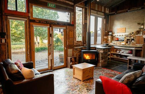 Upper Wakefield Bed & Breakfast | Bed in a Shed Vineyard Stay