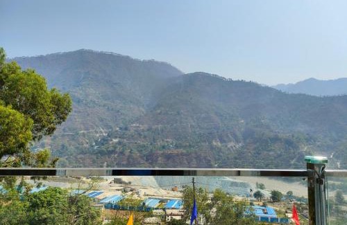 Shivanandi Hotel | Bed iN Mountain - BNM Stays