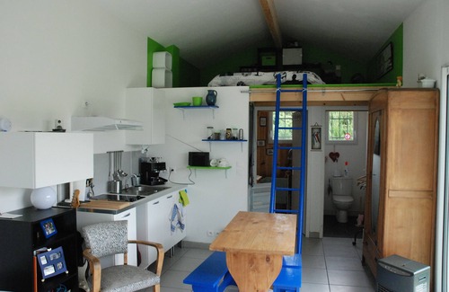 Bedenac House | Bedenac (3km from RN10) between Bordeaux and Jonzac Joli T1 bis