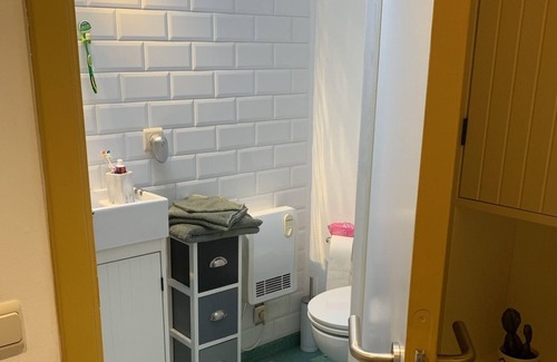 Verviers House | Bedroom and small private bathroom.