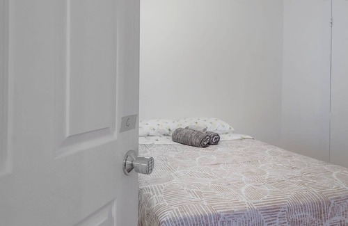 De Lorimier Apartment | Bedroom ~ Steps Away From Frontenac Metro Station