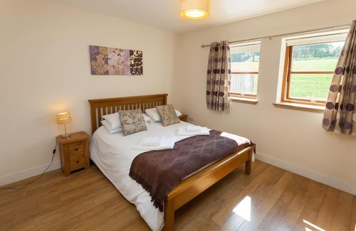 Linlithgow Apartment | Beech Cottage at Williamscraig Holiday Cottages