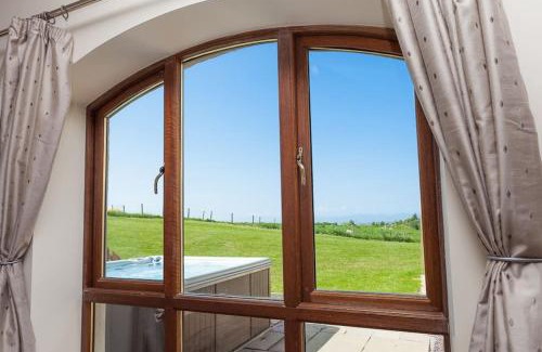 Linlithgow Apartment | Beech Cottage at Williamscraig Holiday Cottages