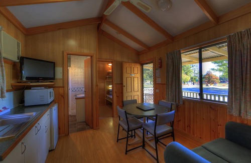 Beechworth House | Beechworth Lake Sambell Caravan Park