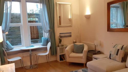 Cupar Apartment | Bees Townhouse- Cupar
