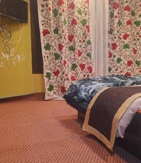 Pahalgam Hotel | Beetab .In Hotel and restraunt.