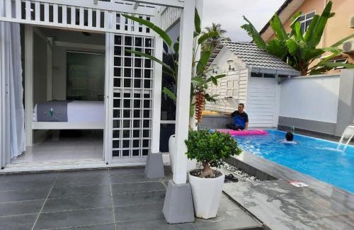 Kampung Pantai Batu Hitam Villa | Beit Azzahra Private Pool Villa at Pantai Batu Hitam