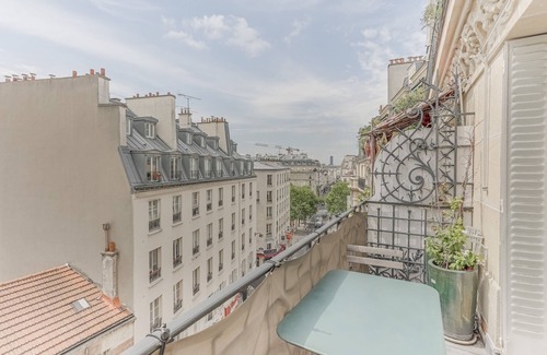 Quartier de la Folie-Mericourt Apartment | Bel et très lumineux appartement au coeur de Paris