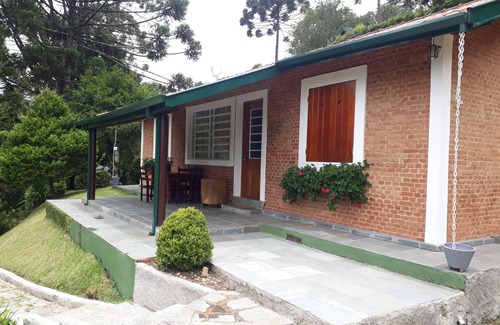 Vila Matilde Cottage | Bela Casa Paraíso na Montanha Condomínio Seguro Privativo Lindas Paisagens