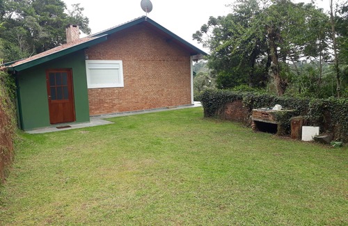Vila Matilde Cottage | Bela Casa Paraíso na Montanha Condomínio Seguro Privativo Lindas Paisagens