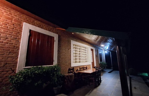 Vila Matilde Cottage | Bela Casa Paraíso na Montanha Condomínio Seguro Privativo Lindas Paisagens