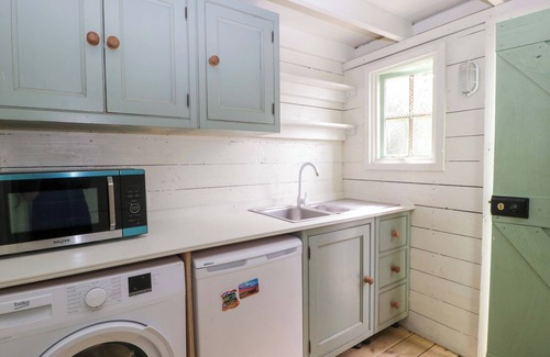 Ashton Keynes Cottage | BELL 3, pet friendly, character holiday cottage in Malmesbury