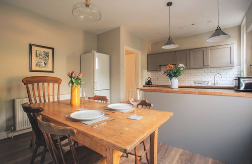 Alfriston Cottage | Bell Cottage by inspirestays.com - a cottage that sleeps 4 guests in 2 bedrooms