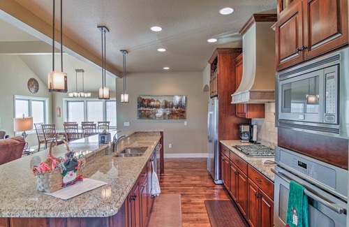 Sturgis House | 'Bella Greens' Spacious Sturgis Home w/Large Deck