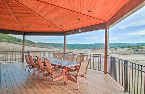 Sturgis House | 'Bella Greens' Spacious Sturgis Home w/Large Deck