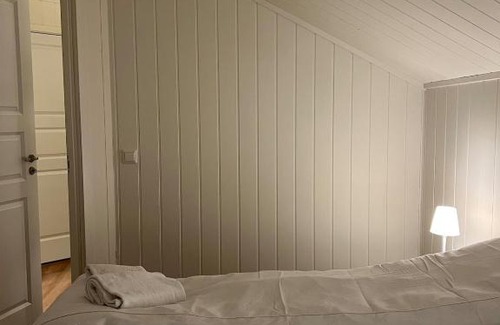 Lyngen Apartment | Bella Karnes