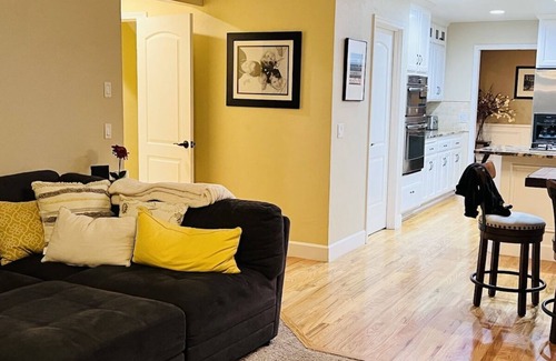 Corvallis House | Bella: luxury, spacious 5 BR, game room, fire pit