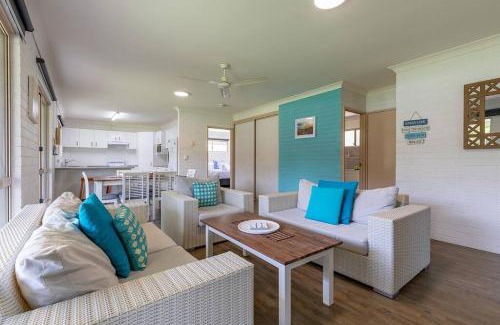 Agnes Water House | Bella Rose Beach House - 3 BR - 5min to Beach