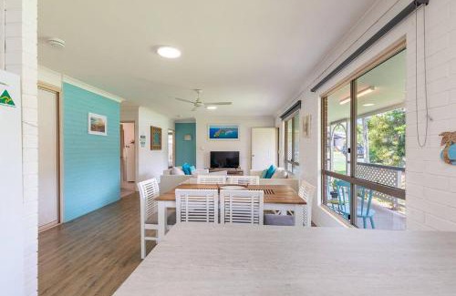 Agnes Water House | Bella Rose Beach House - 3 BR - 5min to Beach