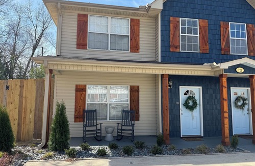 Montevallo House | Bella’s Place A