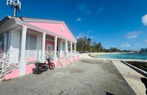 Nassau Hotel | Bella Signature Suites