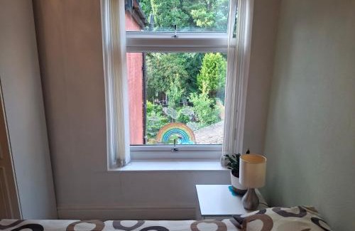 Manchester House | Bella Thorpe