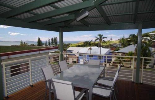 Crescent Head House | Bella Vista, 9 East Street