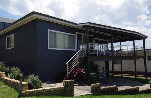 Crescent Head House | Bella Vista, 9 East Street
