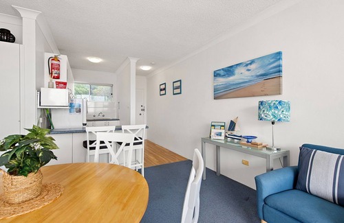 Shoal Bay Apartment | Bella Vista, Unit 20/19 Shoal Bay Road - 2-bedroom unit with water and national park views