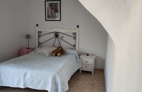 Setenil de las Bodegas House | BellaVista, beautiful unique traditional Andalousian home built into the rocks