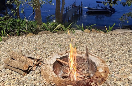 Bar Point House | Bellbird Bar Point *Boat Access ONLY*