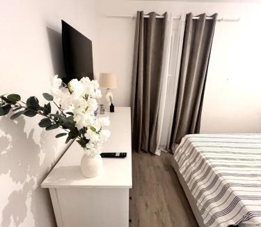 La Nartelle Villa | Belle maison avec piscine privative dans une résidence calme et securisee