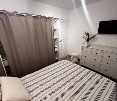 La Nartelle Villa | Belle maison avec piscine privative dans une résidence calme et securisee