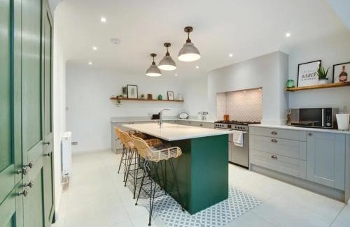 Denver House | Belle Vue Cottage