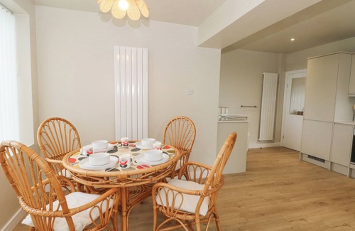 Mow Cop Cottage | Belle Vue