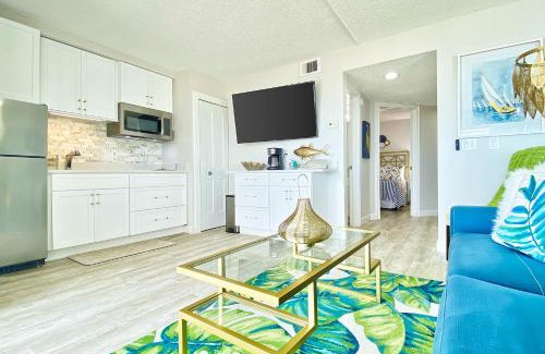Belleair Beach Apartment | Belleair Beach Club 112