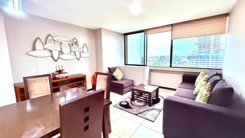 Puerto Santa Ana Apartment | Bellini 3 suite de lujo, piso 5, piscina, gym, wiffi, 1 parqueadero