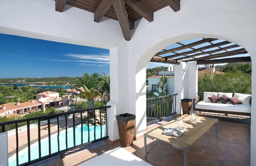 Liscia di Vacca Apartment | Bellissimo Appartamento Fronte Mare Liscia di Vacca Porto Cervo