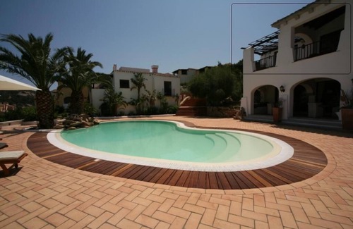 Liscia di Vacca Apartment | Bellissimo Appartamento Fronte Mare Liscia di Vacca Porto Cervo