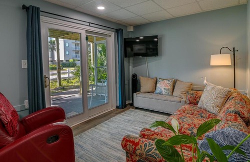 Garden City Apartment | Below Deck Beach House Walk to the Ocean!
