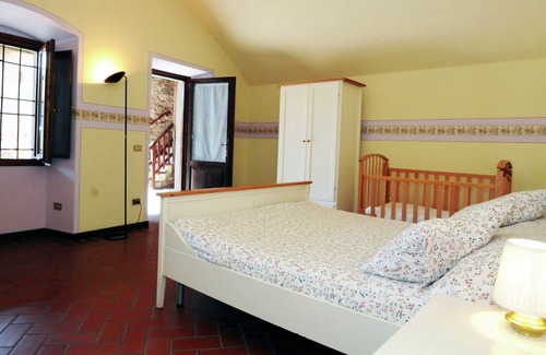 Monticelli Brusati Apartment | Belvilla by OYO Borgo Franciacorta 1