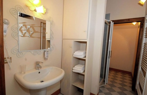 Monticelli Brusati Apartment | Belvilla by OYO Borgo Franciacorta 1