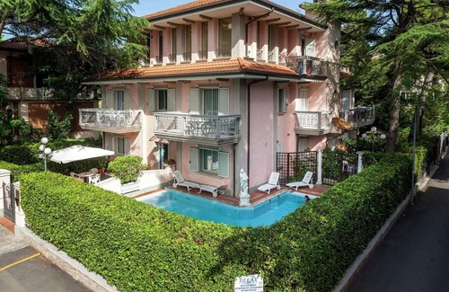 Alba House | Belvilla by OYO Catalani Bilo